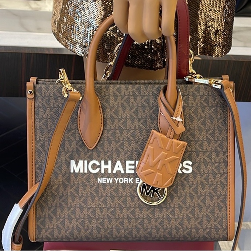 MICHAEL KORS
Mirella Small Logo Crossbody Bag
Brown 
NWT